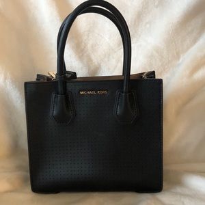 Small Michael Korea bag.